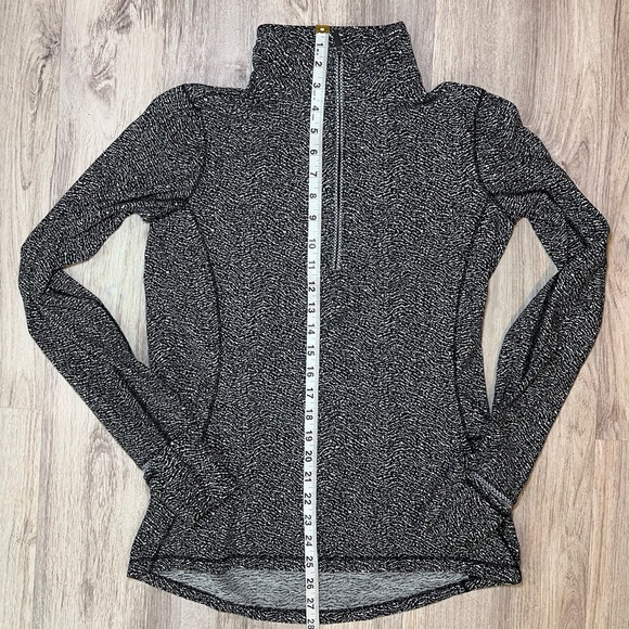 Lululemon Extra Mile 1/2 Zip Reflective Heathered Black pullover, Size 6 - Picture 8 of 8